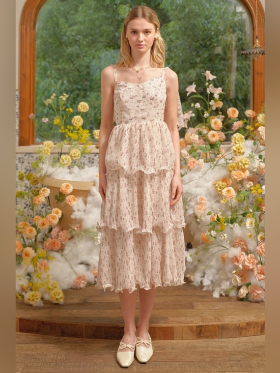 Rosie Posie Dresses & Skirts - Rosie Posie Whimsical Blooms Tiered Statement Dress NWT Size small